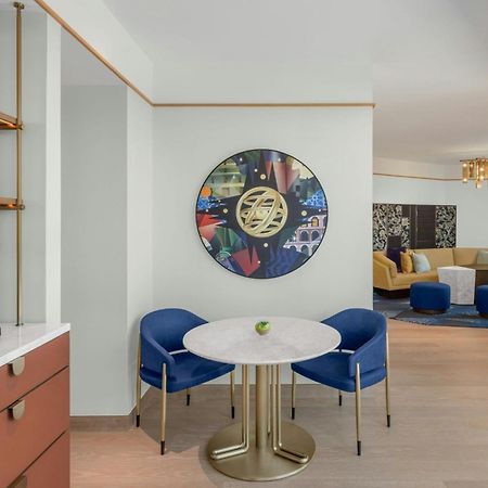 W Macau - Studio City Екстер'єр фото A suite at the hotel