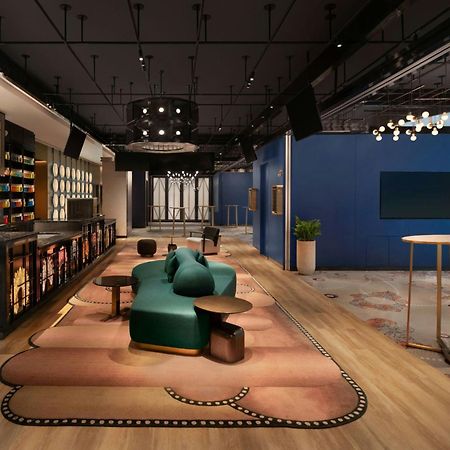 W Macau - Studio City Екстер'єр фото The lounge at the airport