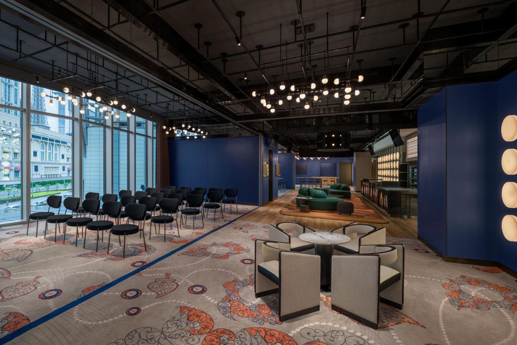 W Macau - Studio City Екстер'єр фото The lounge at the Hong Kong International Convention and Exhibition Centre