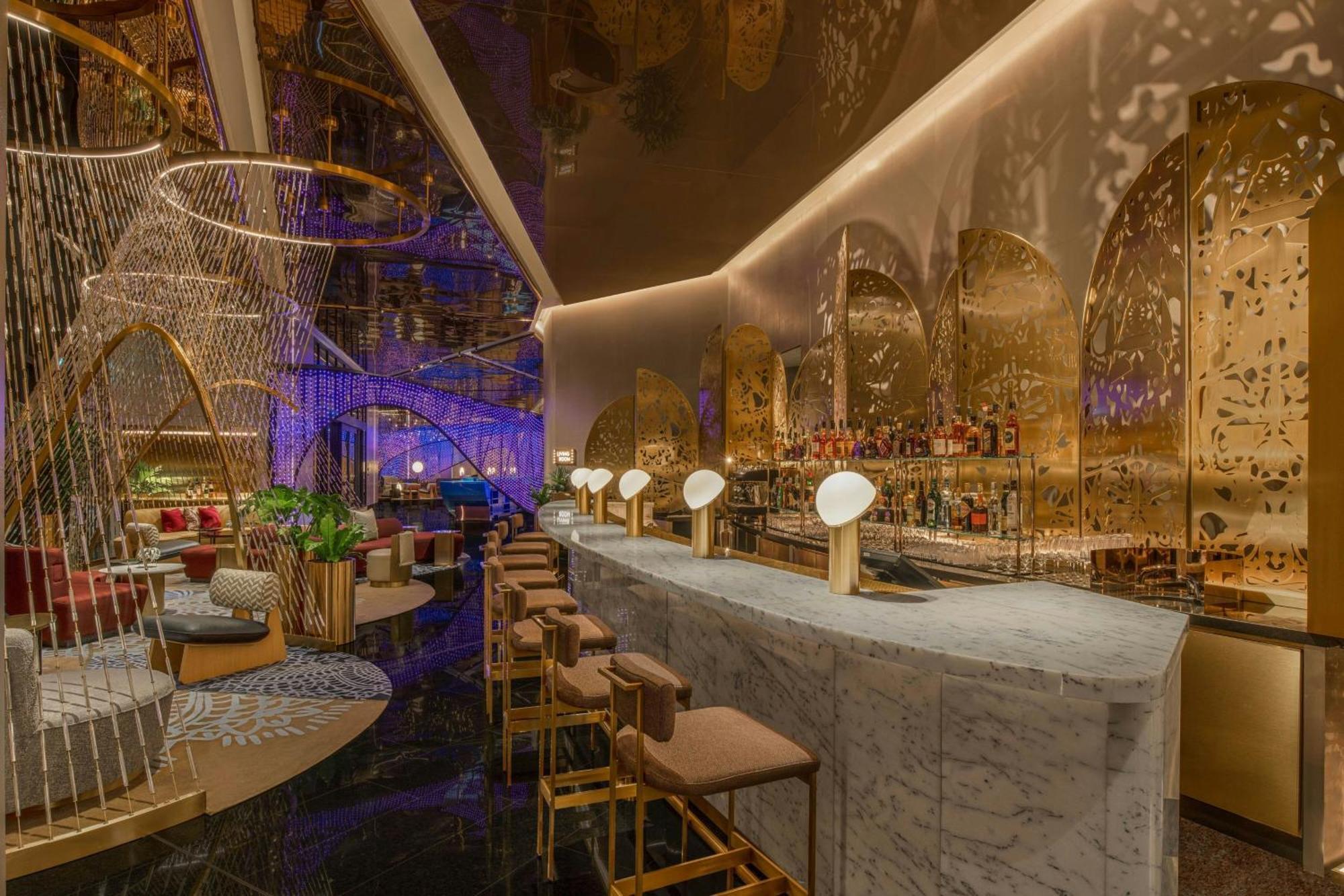 W Macau - Studio City Екстер'єр фото The bar at the lobby