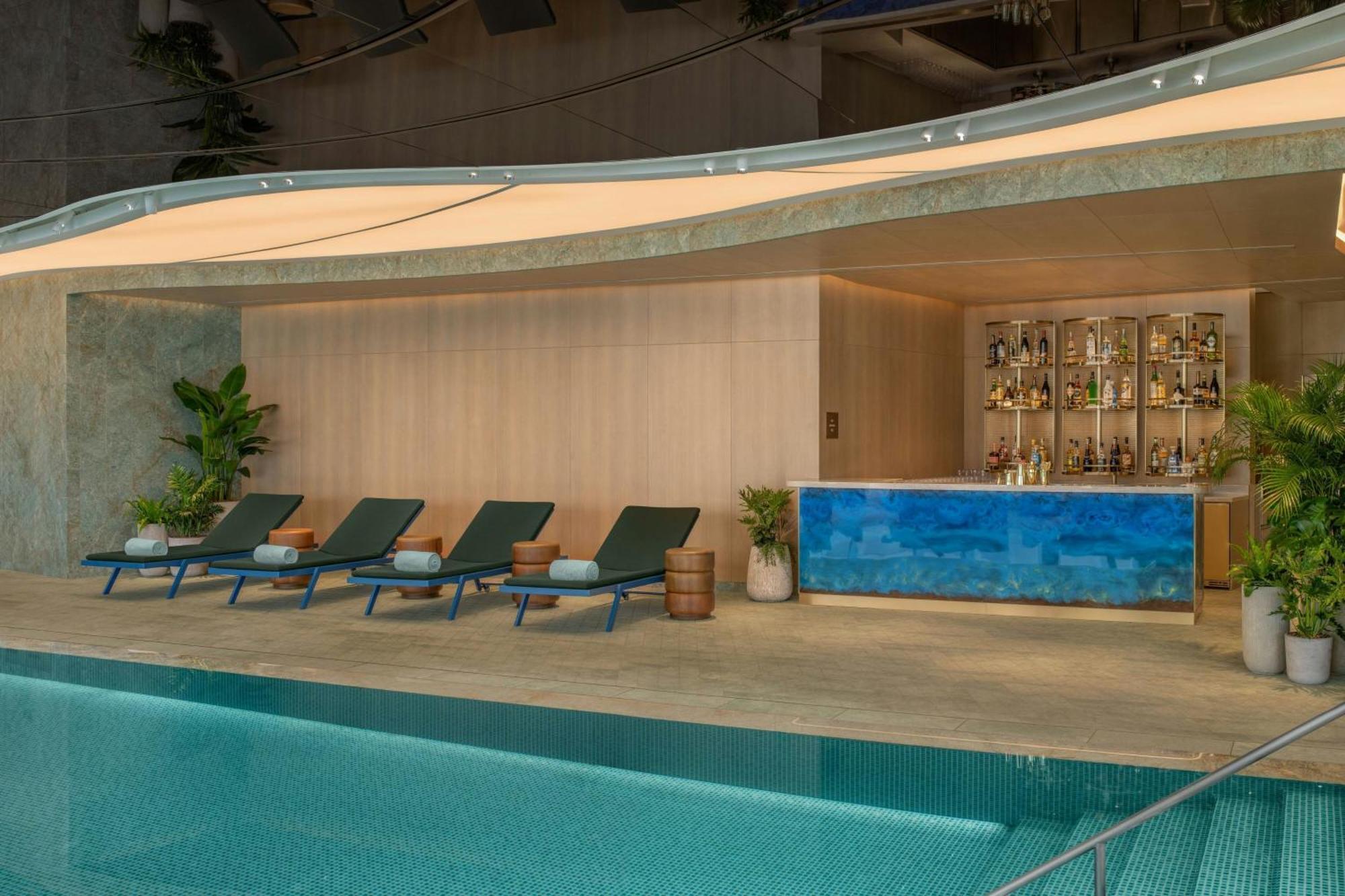 W Macau - Studio City Екстер'єр фото The pool at the hotel