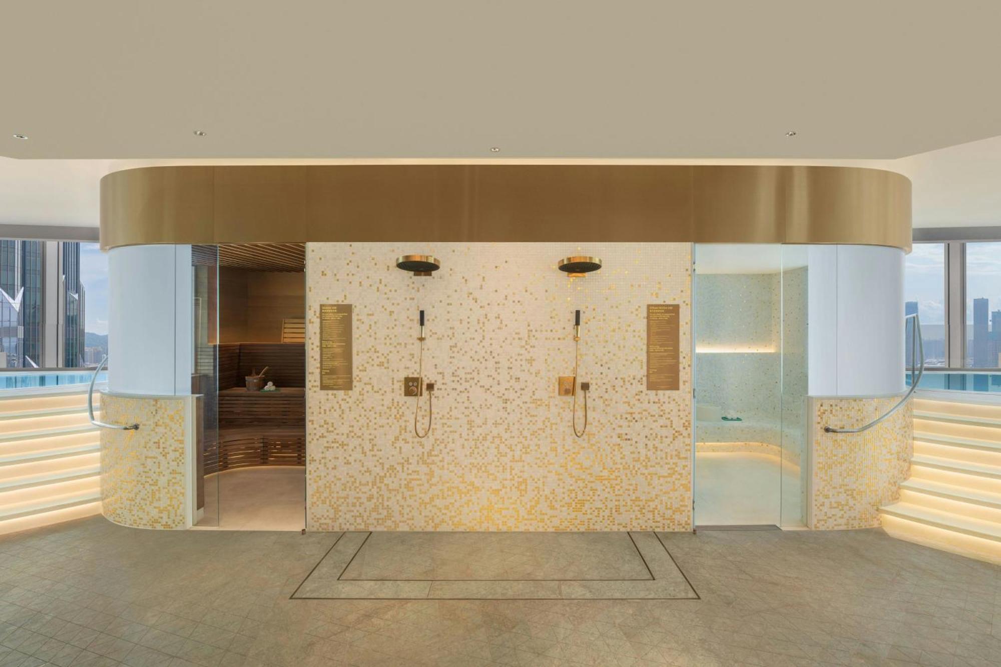 W Macau - Studio City Екстер'єр фото A shower room