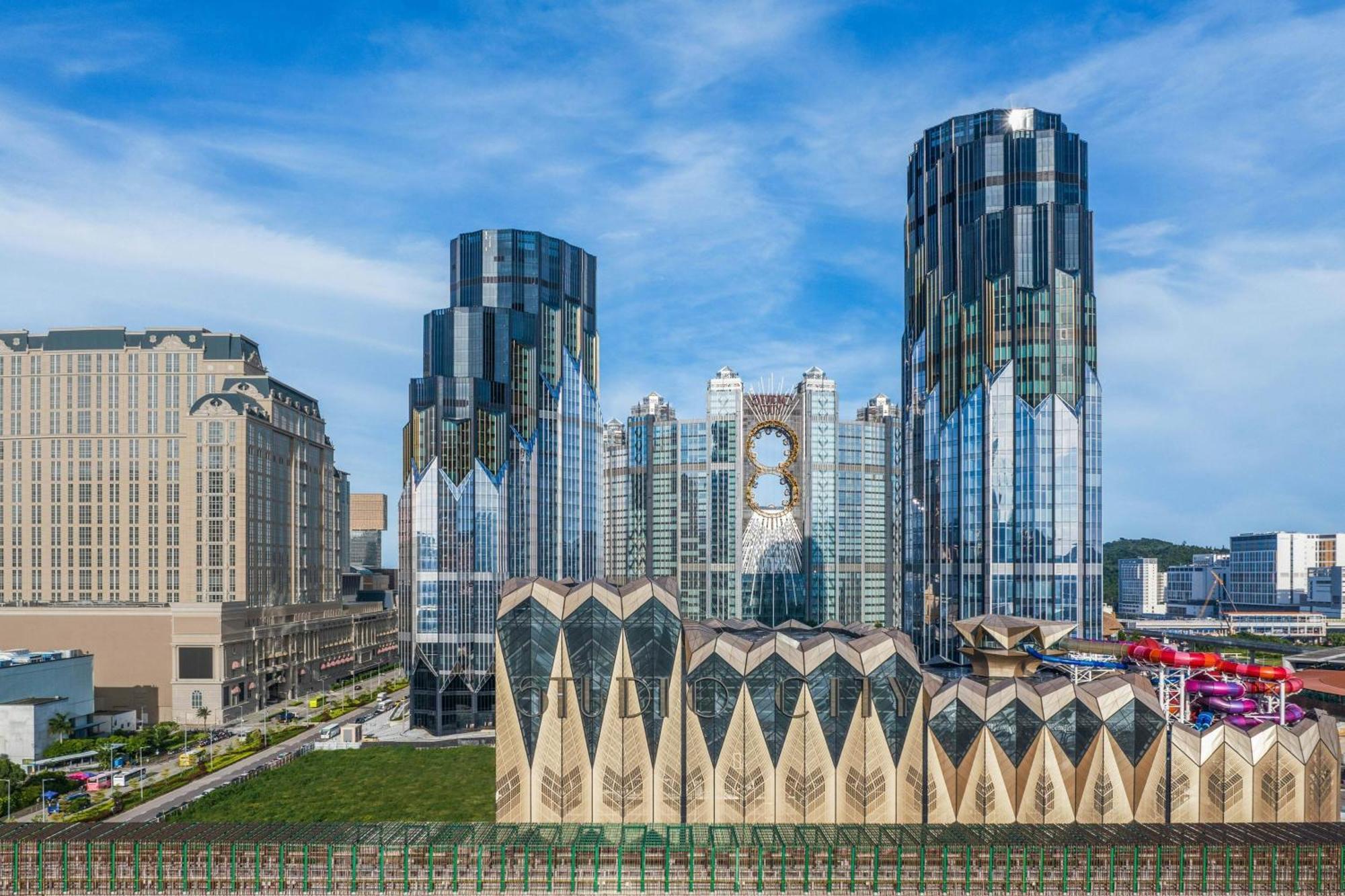 W Macau - Studio City Екстер'єр фото The New Century Grand Theatre